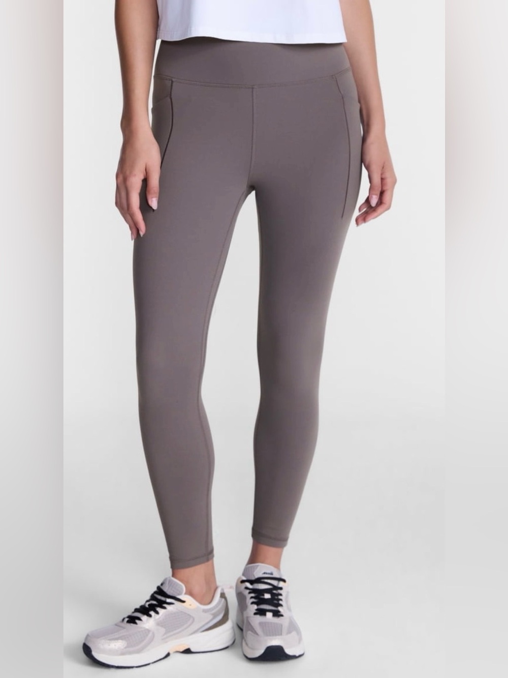 Women’s Avia SoftSculpt High-Rise Leggings - low-profile side drop pockets - Med